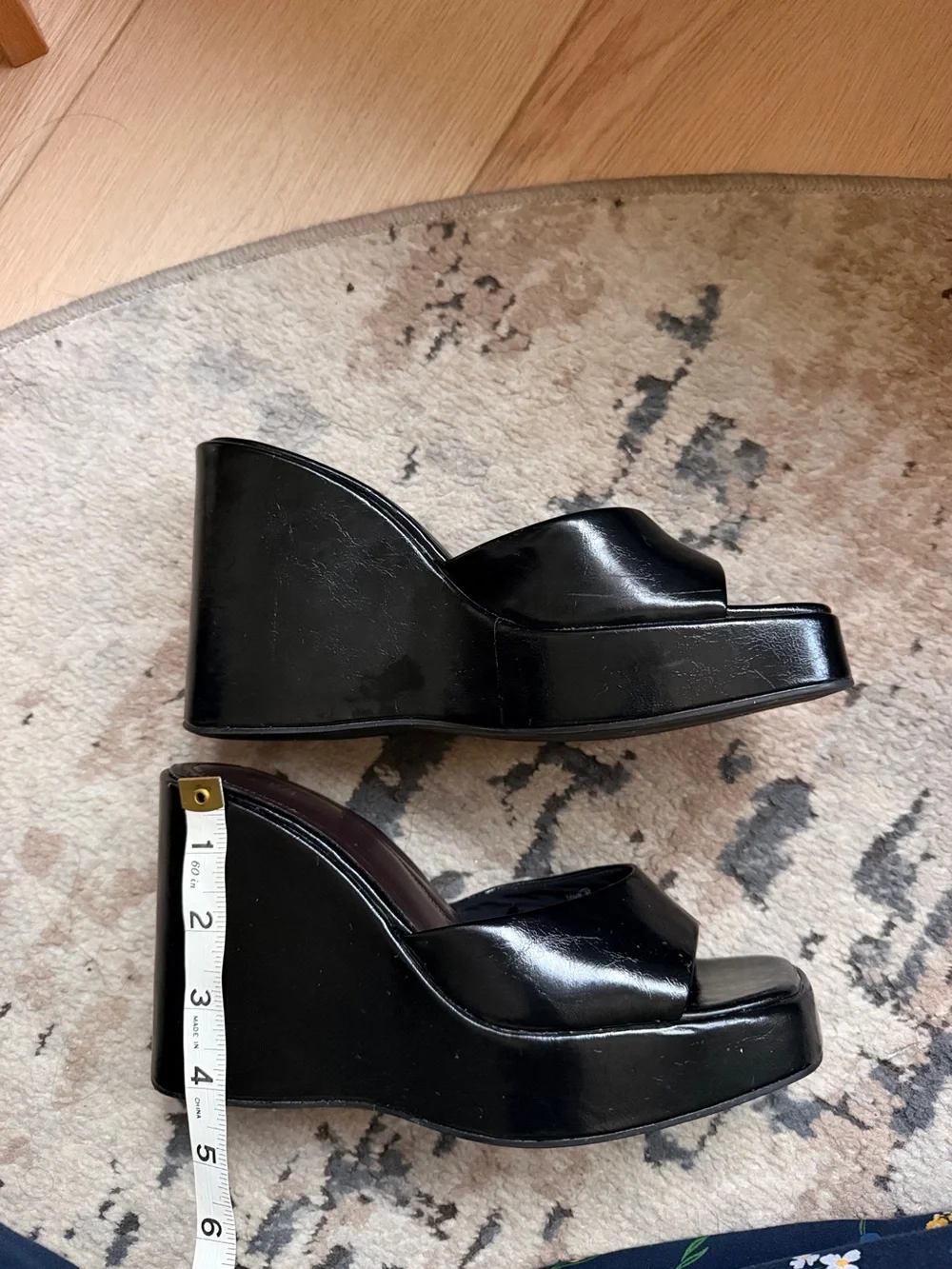 Zara sleek black